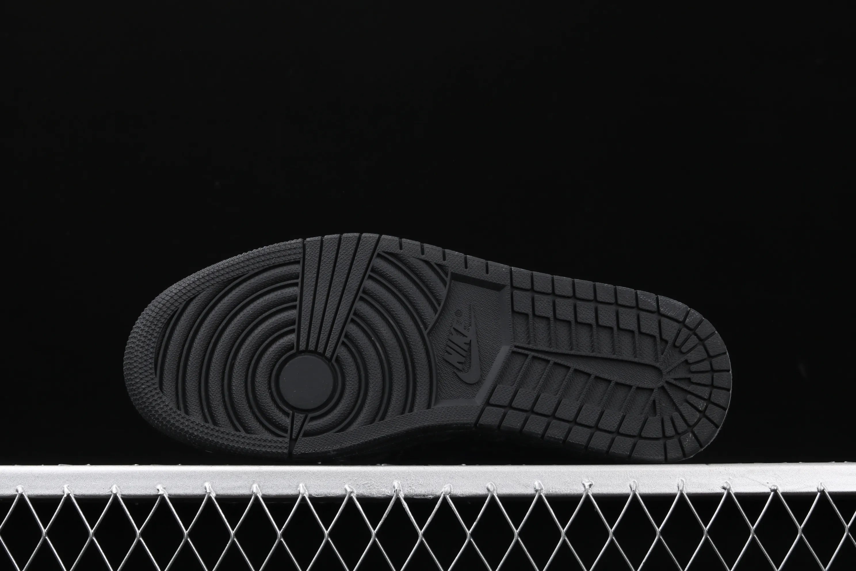 All categories Air Jordan Jordan series basketball shoes Air Jordan 1 Mid CLOT x Air Jordan 1 Mid "Fearless" AJ1 Joe 1 mid-top black silk CU2804-300